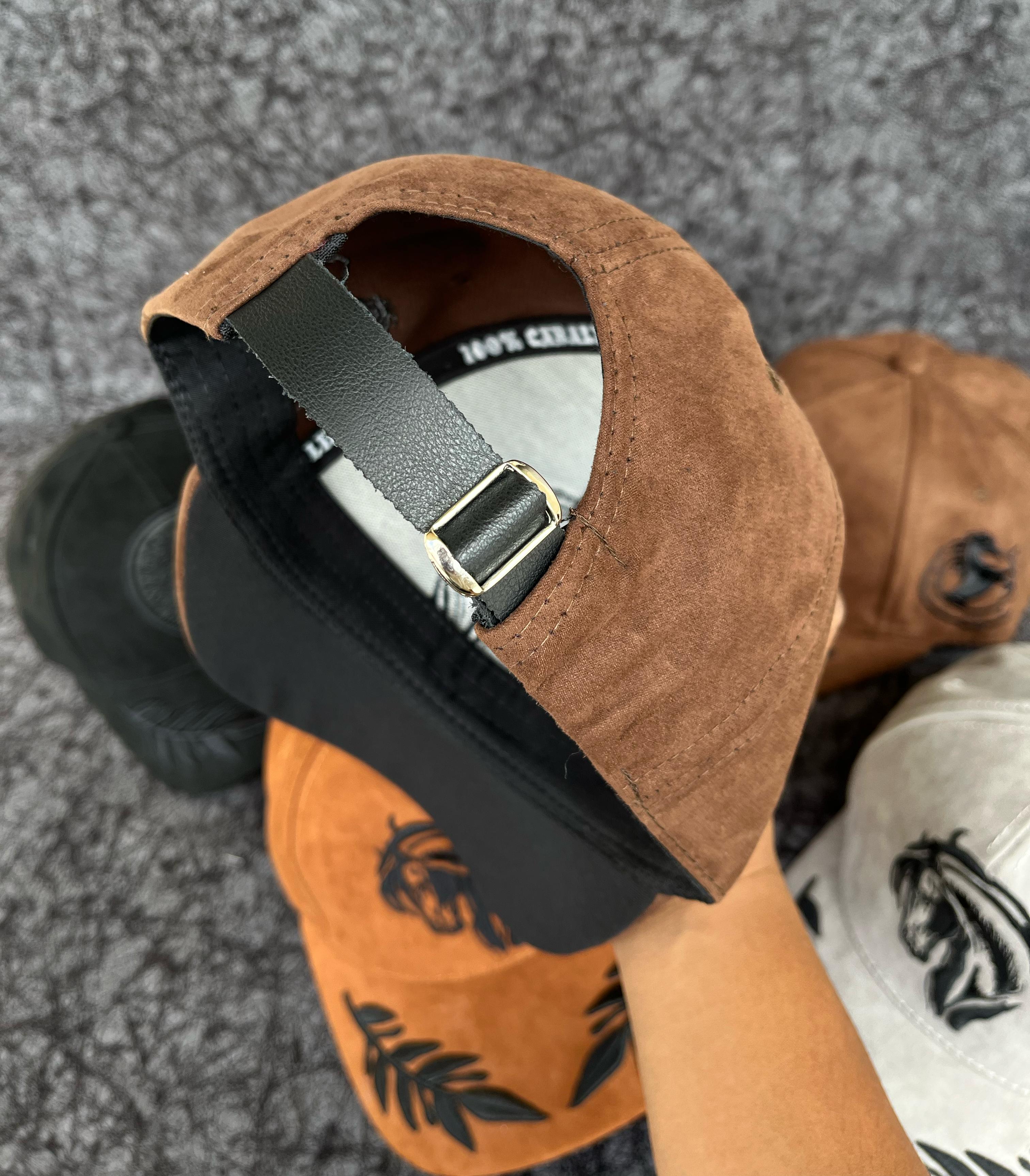 Miniatura 16 de Gorras Equinas Coleccion 31-03